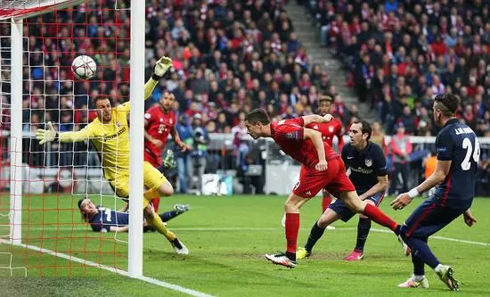  德甲第28轮上演进球大战，六场比赛轰30球  