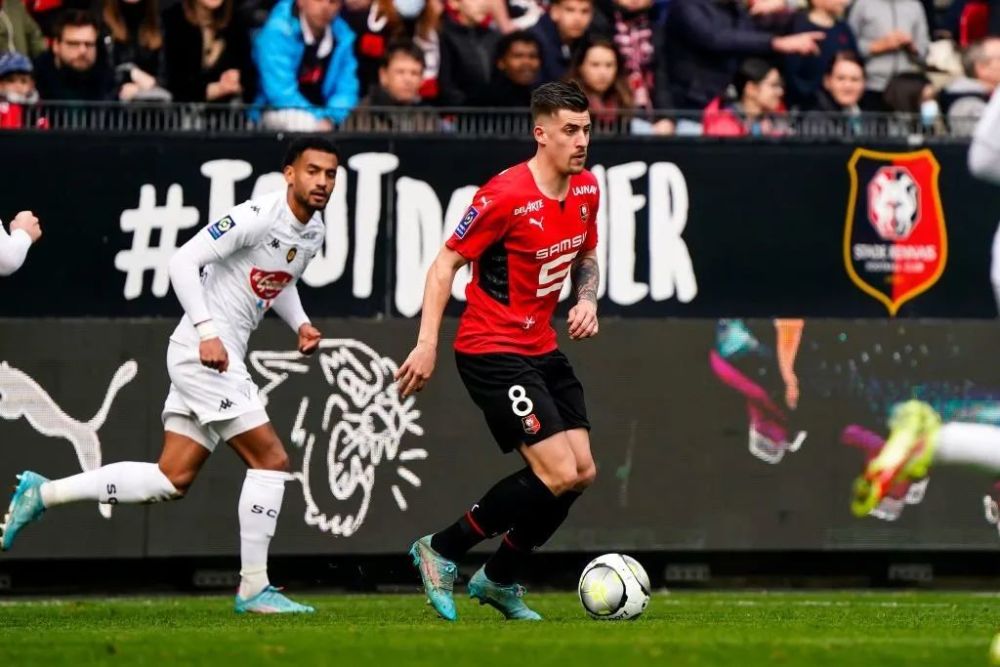  梅斯客场战术执行到位爆冷击败昂热震惊联盟  